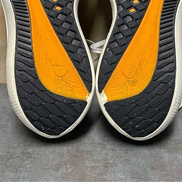 Nike Zoom Winflo 10 DV4023-101 Women's White Running Shoes Size 11M - Picture 16 of 16